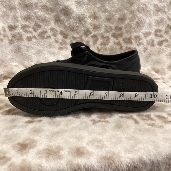 Polo Ralph Lauren Triple Black Lace-up Sneaker, Size 6 - Picture 12 of 14